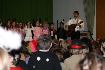 gal/2010/2010 Saitentwist Musikprojekt Schule 12.02. BvK Schule/2010 Saitentwist MusikProjekt Bischoff von Kettler1.- 12 (3).jpg